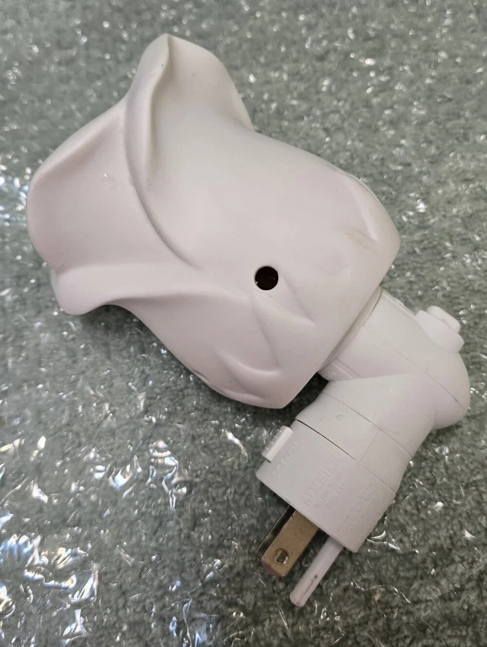 SCENTSY White Ceramic Rose Night Light Plug-In - Home Bath